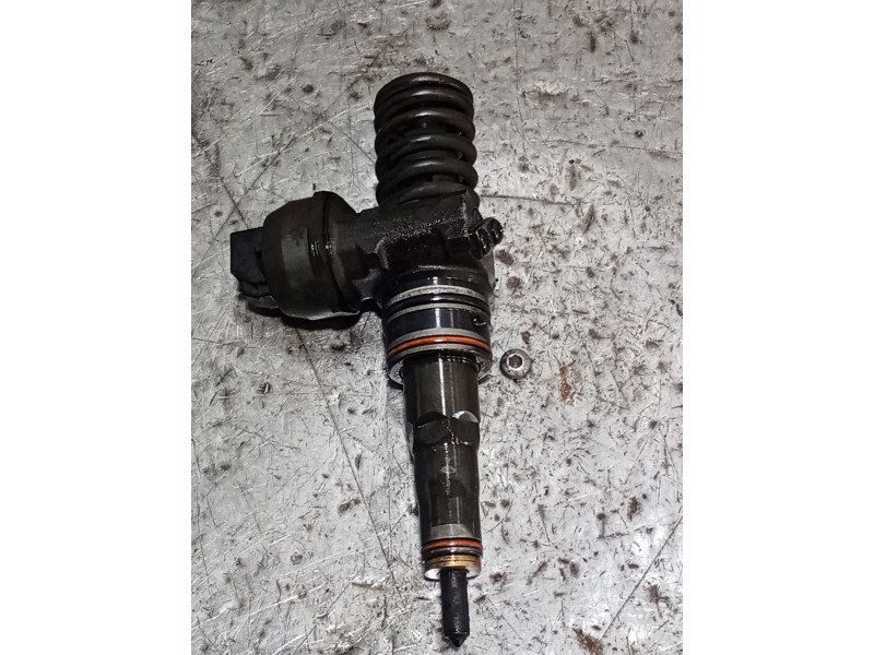 Recambio de inyector para volkswagen passat b5.5 (3b3) 1.9 tdi referencia OEM IAM 038130073AJ 0414720037 Bosch