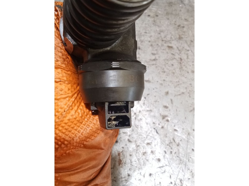 Recambio de inyector para volkswagen passat b5.5 (3b3) 1.9 tdi referencia OEM IAM 038130073AJ 0414720037 Bosch