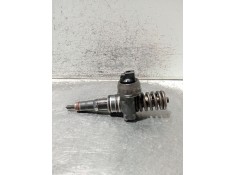 Recambio de inyector para volkswagen touareg (7la) referencia OEM IAM 07Z130073F 0414720210 BOSCH