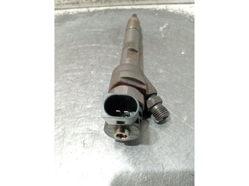 Recambio de inyector para bmw serie 3 berlina (e90) 320d referencia OEM IAM 781070202 0445110382 BOSCH