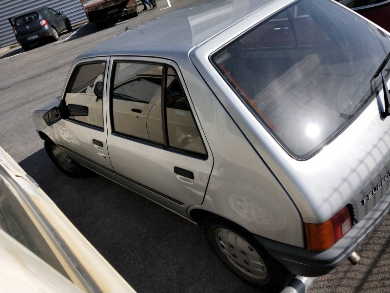peugeot 205 berlina del año 1987 peugeot 205 berlina del año 1987