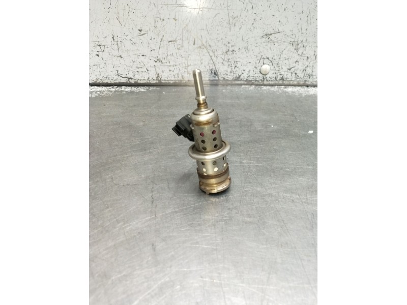 Recambio de inyector para volvo v60 ii (225) d3 referencia OEM IAM 8888784986 32203677 
