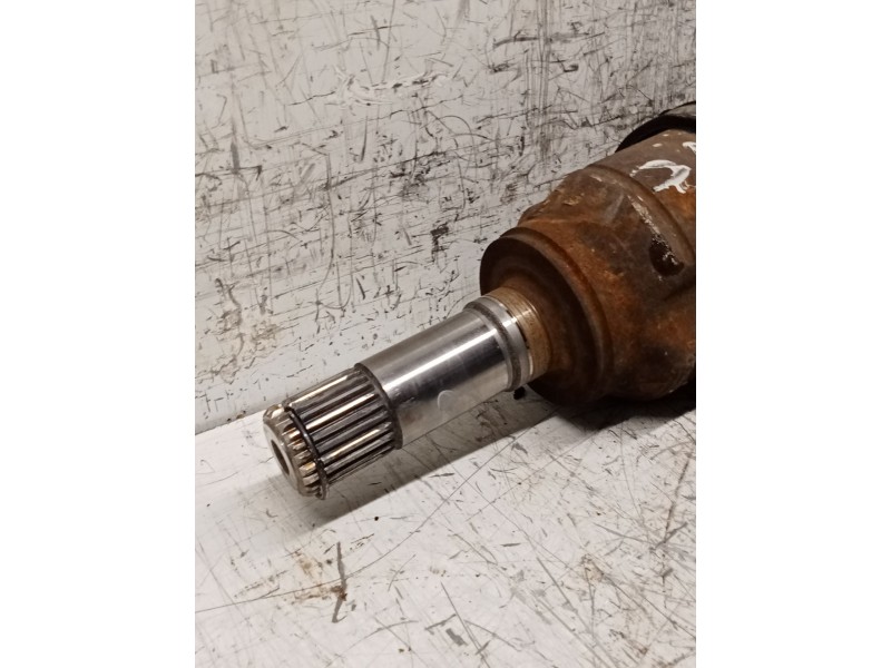 Recambio de transmision delantera izquierda para fiat linea (323_, 110_) 1.3 d multijet (323axb11, 323axb1a) referencia OEM IAM 