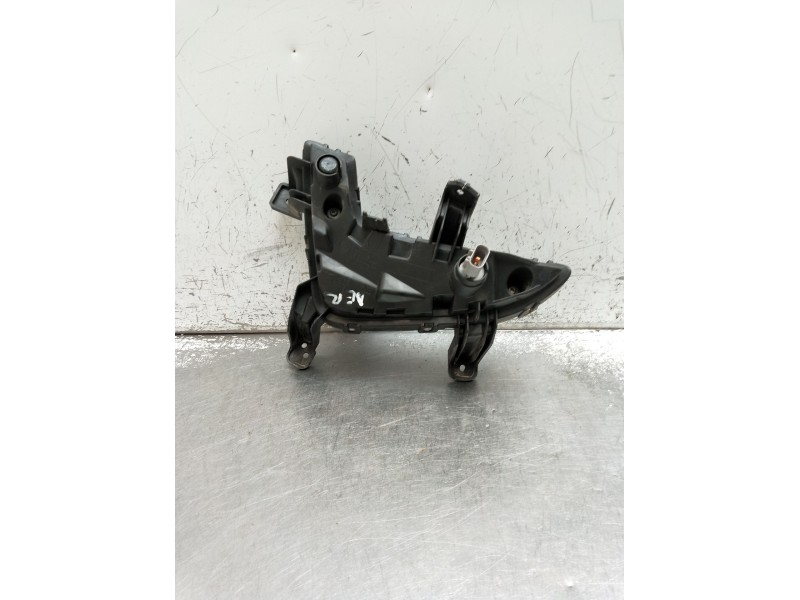 Recambio de faro antiniebla derecho para hyundai ioniq (ae) 1.6 gdi hybrid referencia OEM IAM 92208G2  