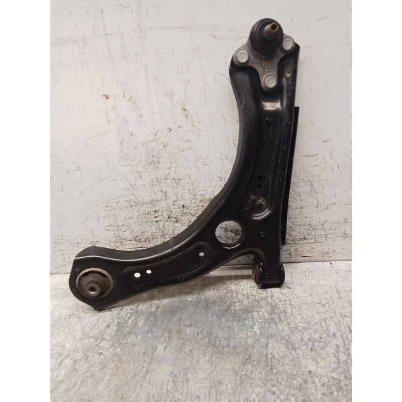 Recambio de brazo suspension inferior delantero izquierdo para audi a1 sportback (gba) referencia OEM IAM 200407151D  