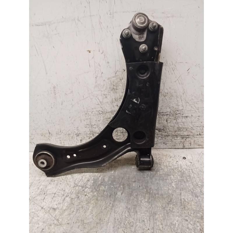 Recambio de brazo suspension inferior delantero derecho para audi a1 sportback (gba) referencia OEM IAM 13230894  