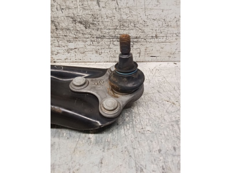 Recambio de brazo suspension inferior delantero derecho para audi a1 sportback (gba) referencia OEM IAM 13230894  