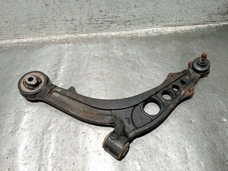 Recambio de brazo suspension inferior delantero izquierdo para fiat punto (188_) 1.3 jtd 16v referencia OEM IAM   
