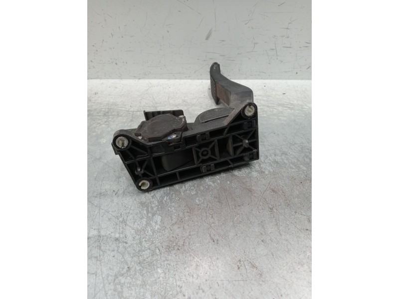 Recambio de potenciometro pedal para mercedes-benz vito furgoneta (w638) 110 cdi 2.2 (638.094) referencia OEM IAM 0281002335 a90