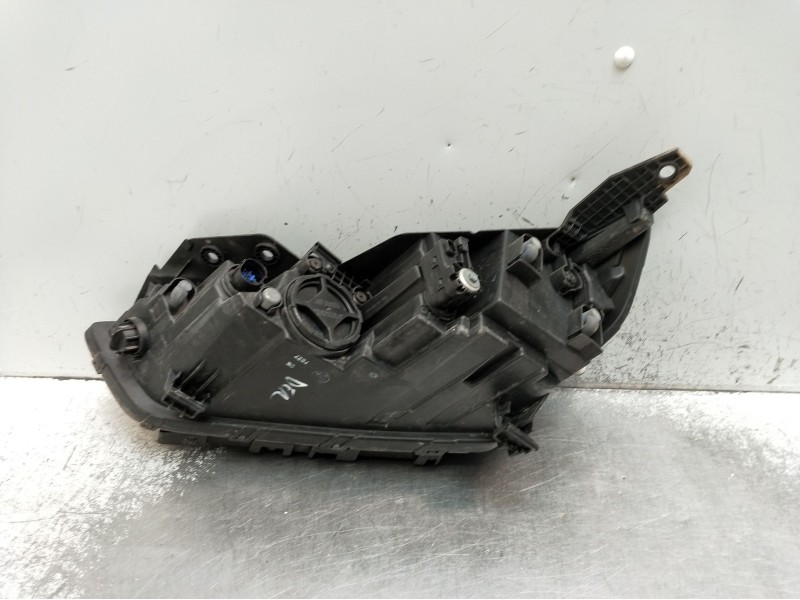 Recambio de faro derecho para hyundai ioniq (ae) 1.6 gdi hybrid referencia OEM IAM 92102G7  