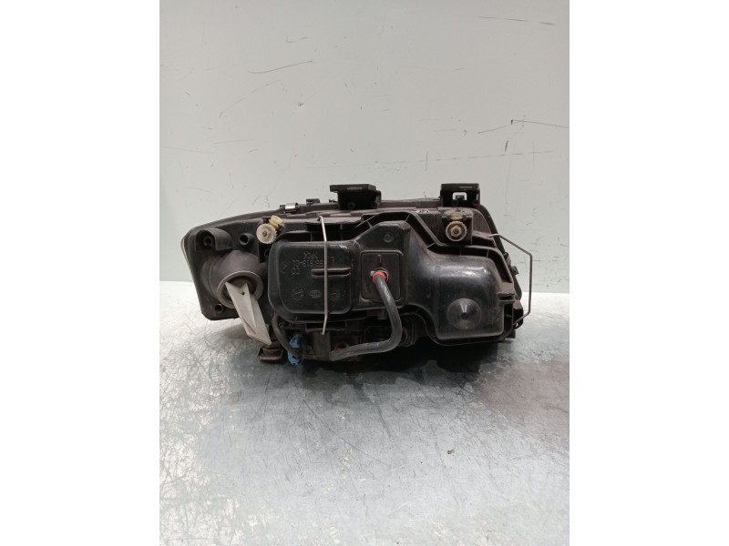 Recambio de faro izquierdo para audi a6 c5 (4b2, 4b4) 2.5 tdi referencia OEM IAM xenon 15592900 