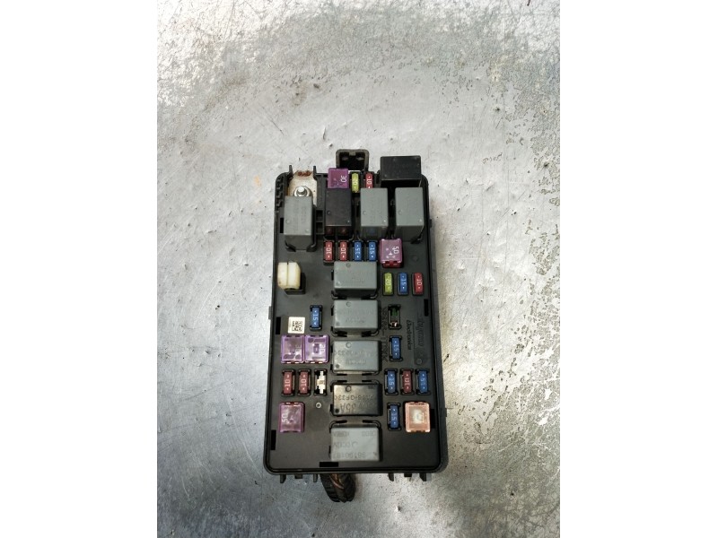 Recambio de caja reles / fusibles para chevrolet aveo / kalos sedán (t250, t255) 1.4 referencia OEM IAM 96867129  