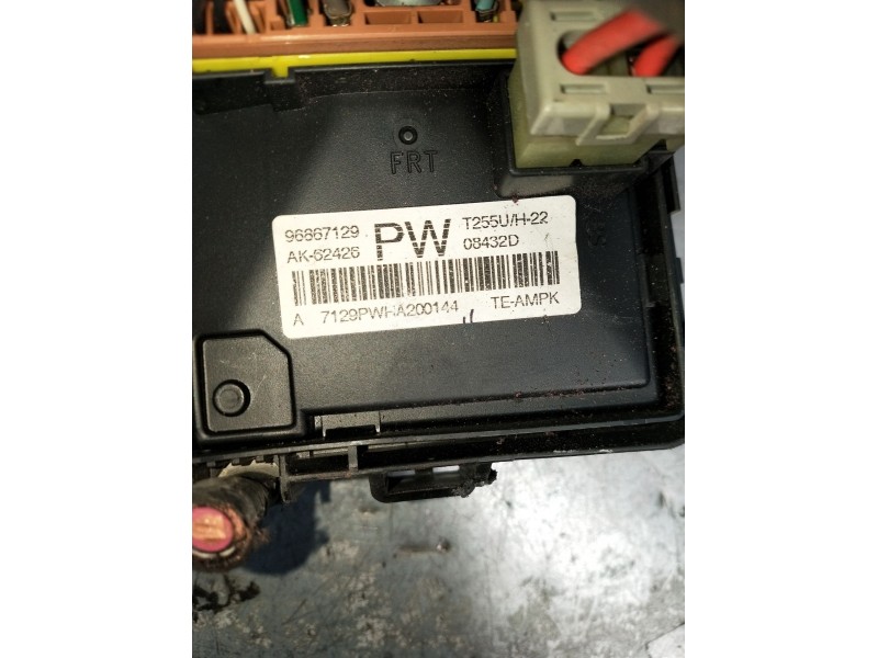 Recambio de caja reles / fusibles para chevrolet aveo / kalos sedán (t250, t255) 1.4 referencia OEM IAM 96867129  