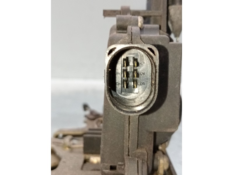 Recambio de motor cierre centralizado trasero derecho para volkswagen golf iv variant (1j5) 1.6 referencia OEM IAM   