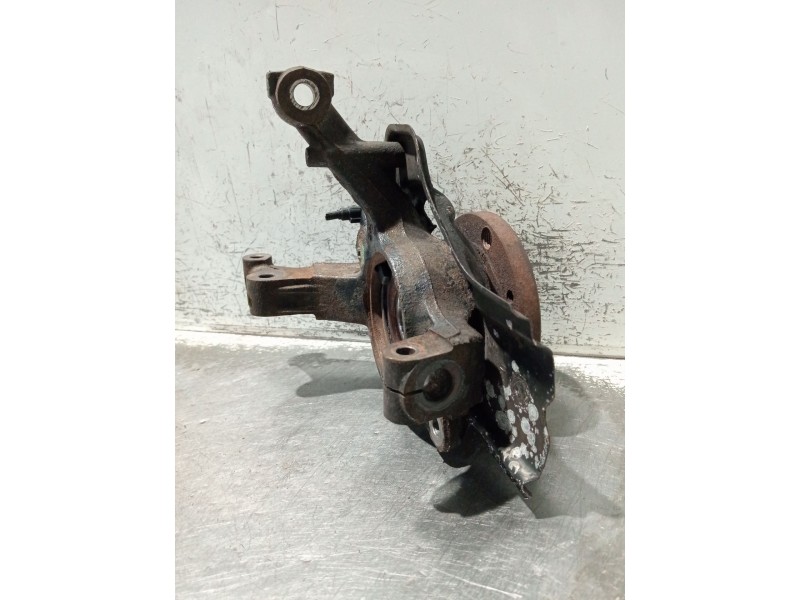 Recambio de mangueta delantera derecha para fiat punto (188_) 1.3 jtd 16v referencia OEM IAM 46528905  