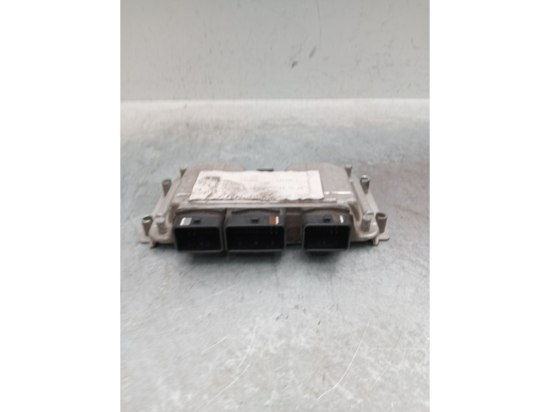 Recambio de centralita motor uce para peugeot 307 (3a/c) 1.6 16v referencia OEM IAM 0261206943 963876580 