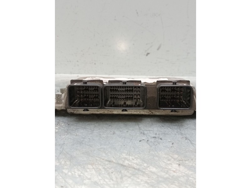 Recambio de centralita motor uce para peugeot 307 (3a/c) 1.6 16v referencia OEM IAM 0261206943 963876580 