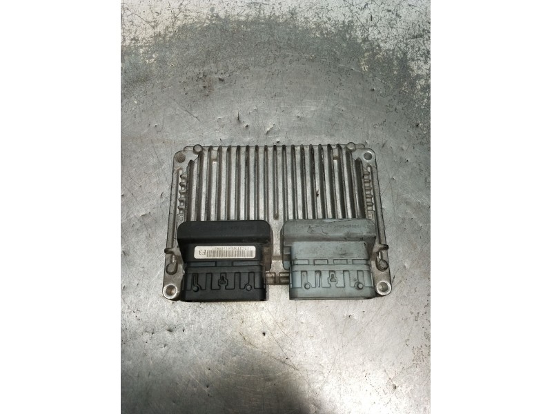 Recambio de centralita motor uce para chevrolet aveo / kalos sedán (t250, t255) 1.4 referencia OEM IAM 96930403  