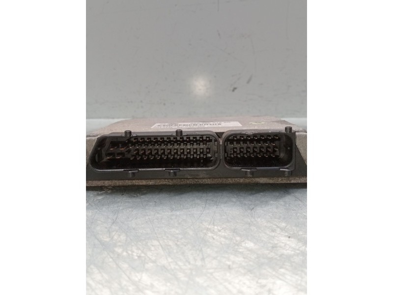 Recambio de centralita motor uce para volkswagen golf iv variant (1j5) 1.6 referencia OEM IAM 06a906019bq 5wp444803 