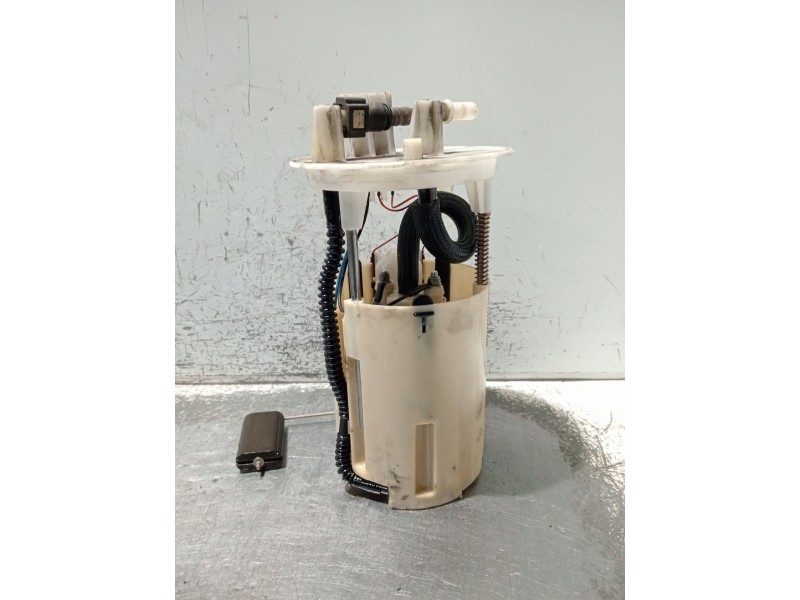 Recambio de bomba combustible para fiat punto (188_) 1.3 jtd 16v referencia OEM IAM 51746634 0580303008 