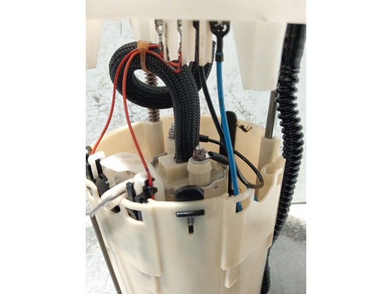 Recambio de bomba combustible para fiat punto (188_) 1.3 jtd 16v referencia OEM IAM 51746634 0580303008 