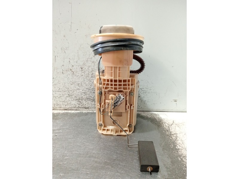 Recambio de bomba combustible para volkswagen golf iv variant (1j5) 1.6 referencia OEM IAM 1J0919051H 228233001003 