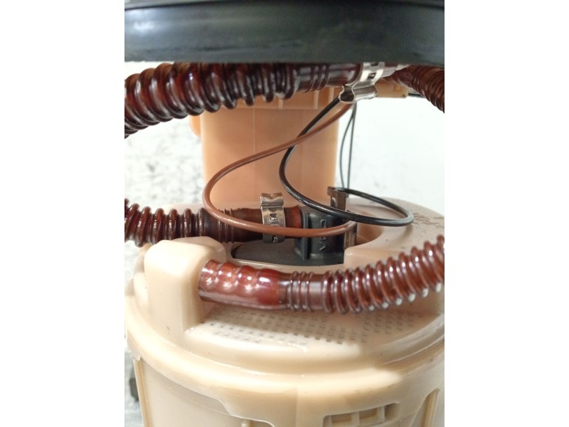 Recambio de bomba combustible para volkswagen golf iv variant (1j5) 1.6 referencia OEM IAM 1J0919051H 228233001003 