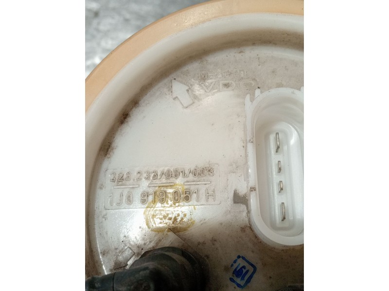 Recambio de bomba combustible para volkswagen golf iv variant (1j5) 1.6 referencia OEM IAM 1J0919051H 228233001003 