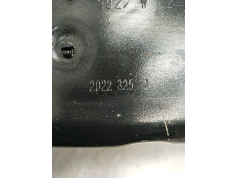 Recambio de refuerzo paragolpes delantero para opel corsa f referencia OEM IAM 20223252  