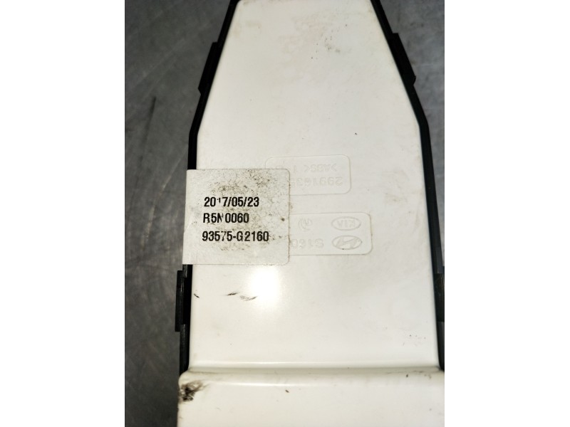 Recambio de mando elevalunas delantero derecho para hyundai ioniq (ae) 1.6 gdi hybrid referencia OEM IAM 93575G2160 299163516 si
