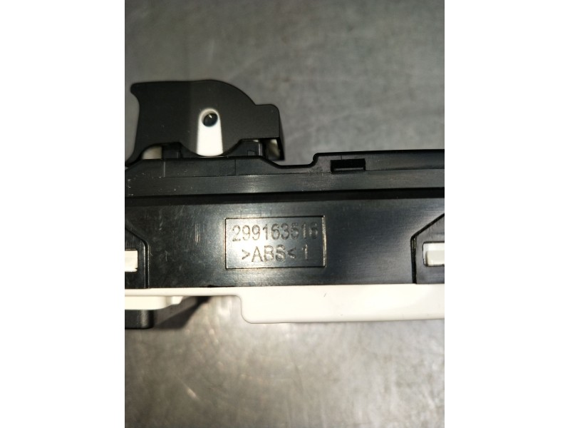 Recambio de mando elevalunas delantero derecho para hyundai ioniq (ae) 1.6 gdi hybrid referencia OEM IAM 93575G2160 299163516 si