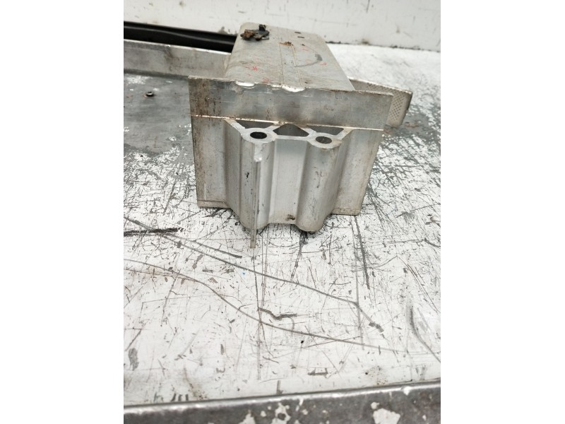 Recambio de refuerzo paragolpes delantero para volvo v60 ii (225) d3 referencia OEM IAM   inferior