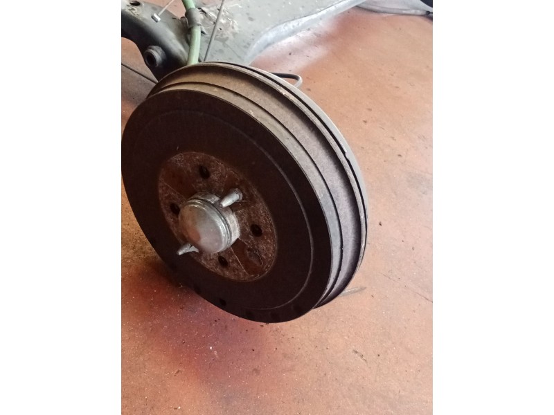 Recambio de puente trasero para fiat linea (323_, 110_) 1.3 d multijet (323axb11, 323axb1a) referencia OEM IAM   TAMBOR/ABS