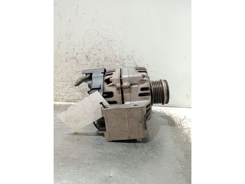 Recambio de alternador para fiat linea (323_, 110_) 1.3 d multijet (323axb11, 323axb1a) referencia OEM IAM 46823547 2542670F 