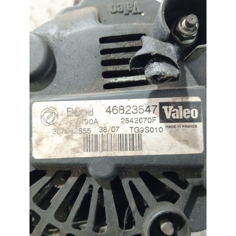 Recambio de alternador para fiat linea (323_, 110_) 1.3 d multijet (323axb11, 323axb1a) referencia OEM IAM 46823547 2542670F 