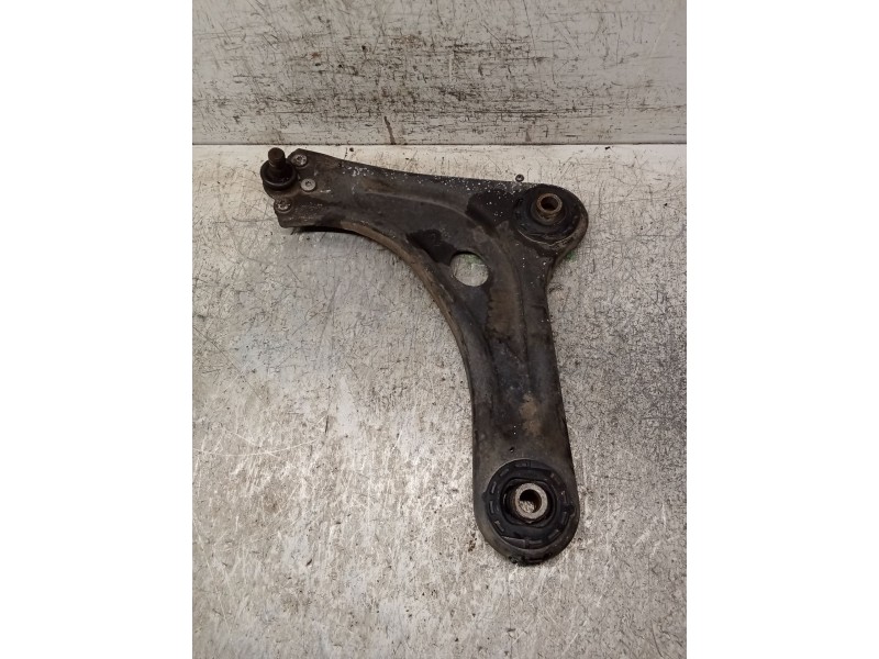 Recambio de brazo suspension inferior delantero izquierdo para citroën c2 (jm_) 1.4 hdi referencia OEM IAM   
