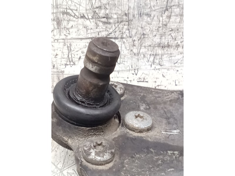 Recambio de brazo suspension inferior delantero izquierdo para citroën c2 (jm_) 1.4 hdi referencia OEM IAM   