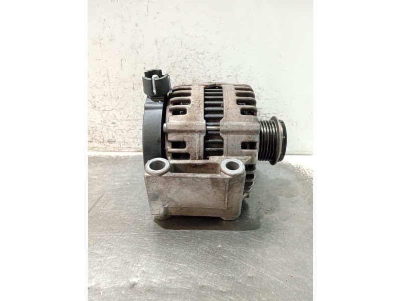 Recambio de alternador para ford mondeo iv (ba7) 2.0 referencia OEM IAM 6G9N10300ABC 0121615006 