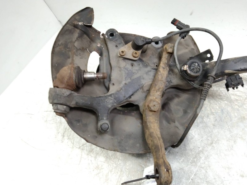 Recambio de mangueta delantera derecha para mercedes clase s (w140) berlina s 300 d (140.135) referencia OEM IAM   