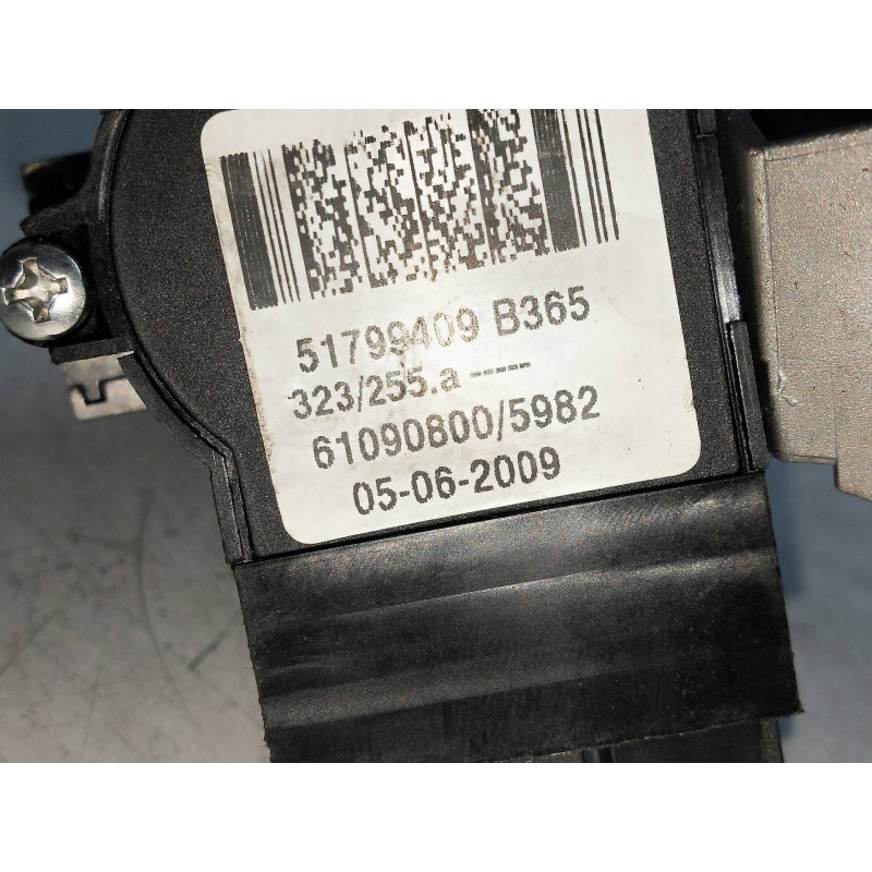 Recambio de conmutador de arranque para fiat linea (110) 1.3 16v jtd cat referencia OEM IAM 51799409 61090800 