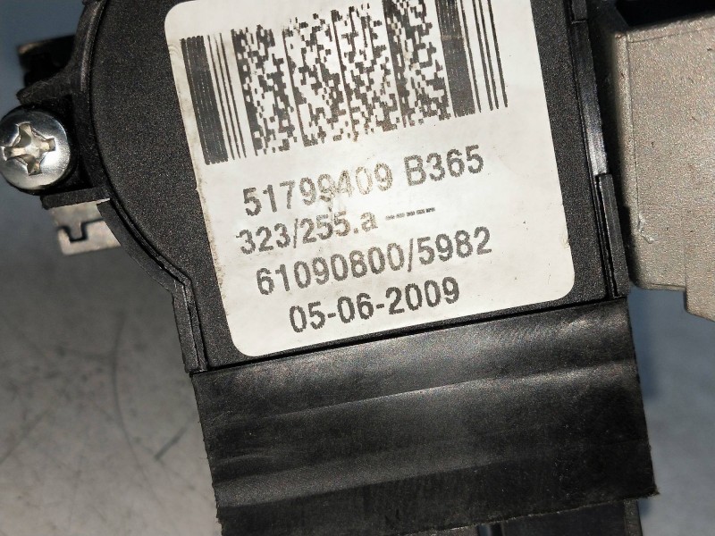 Recambio de conmutador de arranque para fiat linea (110) 1.3 16v jtd cat referencia OEM IAM 51799409 61090800 