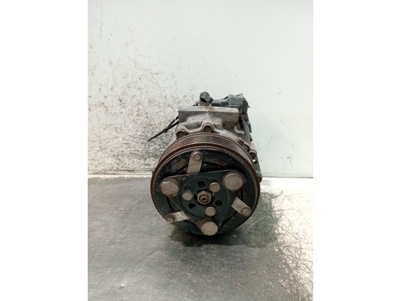 Recambio de compresor aire acondicionado para fiat linea (323_, 110_) 1.3 d multijet (323axb11, 323axb1a) referencia OEM IAM 518