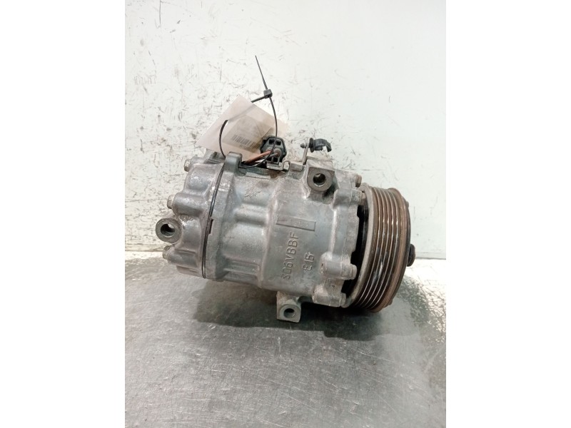 Recambio de compresor aire acondicionado para fiat linea (323_, 110_) 1.3 d multijet (323axb11, 323axb1a) referencia OEM IAM 518