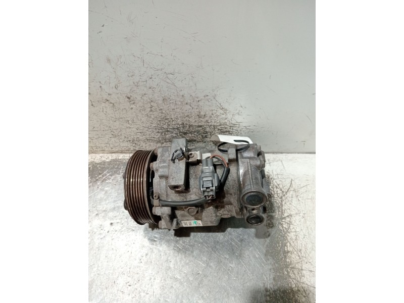 Recambio de compresor aire acondicionado para fiat linea (323_, 110_) 1.3 d multijet (323axb11, 323axb1a) referencia OEM IAM 518