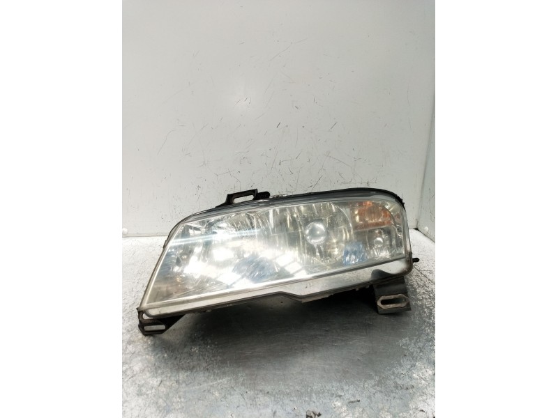 Recambio de faro izquierdo para fiat stilo (192_) 1.9 jtd (192_xe1a) referencia OEM IAM 4079574S  