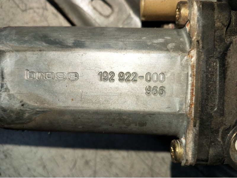 Recambio de elevalunas trasero izquierdo para renault laguna (b56) 2.2 dt rxe referencia OEM IAM 192922000 5P 