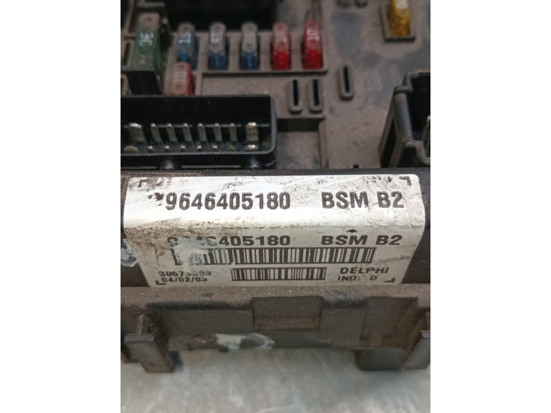 Recambio de caja reles / fusibles para peugeot 307 break (3e) 2.0 hdi 90 referencia OEM IAM 9646405180  