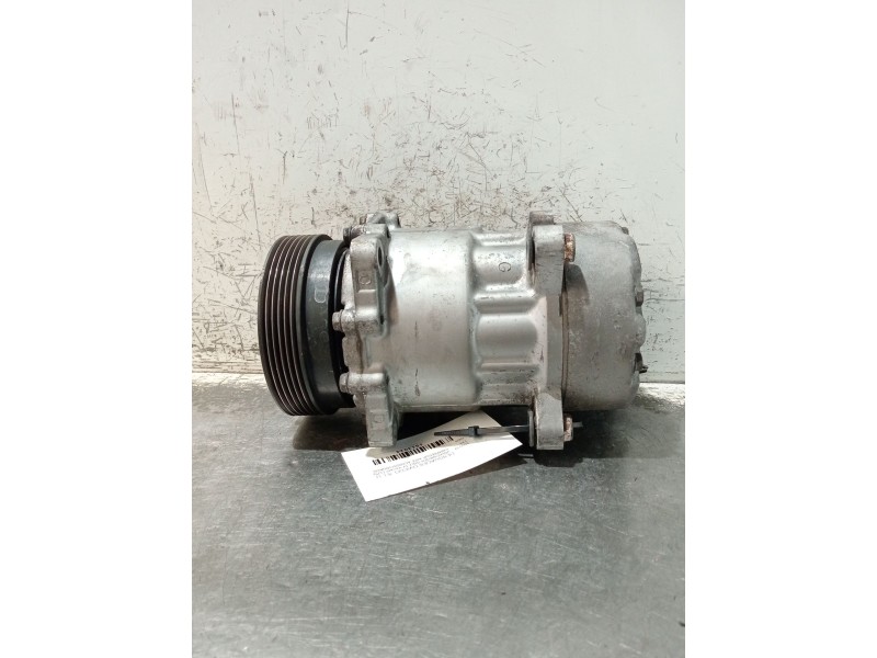 Recambio de compresor aire acondicionado para volkswagen golf iv variant (1j5) 1.6 referencia OEM IAM 1J0820803F  