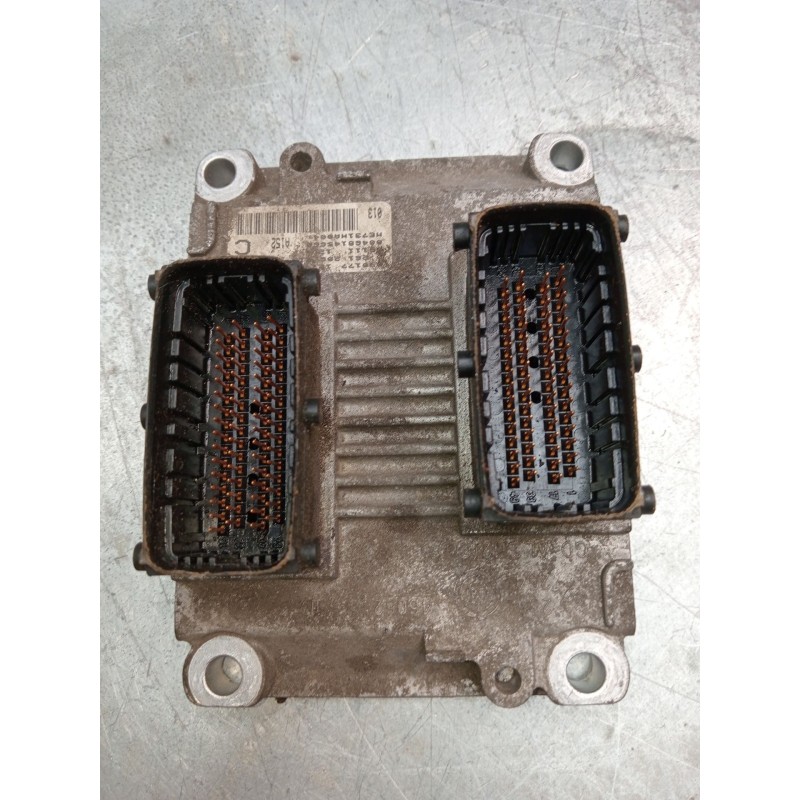 Recambio de centralita motor uce para alfa romeo 147 (937_) 1.6 16v t.spark (937.axa1a, 937.axb1a, 937.bxb1a) referencia OEM IAM