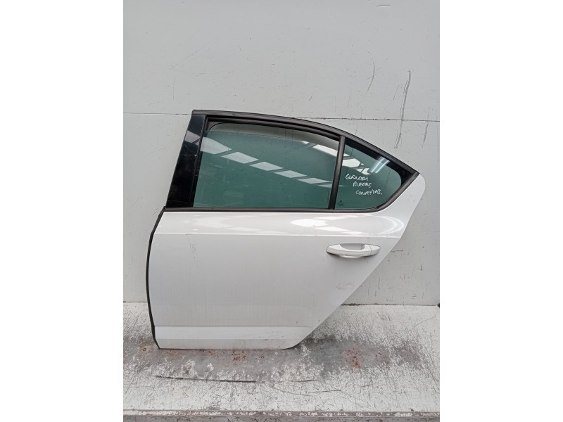 Recambio de puerta trasera izquierda para skoda octavia iii (5e3, nl3, nr3) 2.0 tdi referencia OEM IAM   